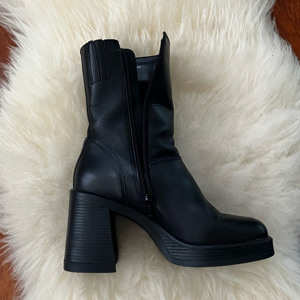 Steve Madden Black Heeled Boots - Picture 8 of 10